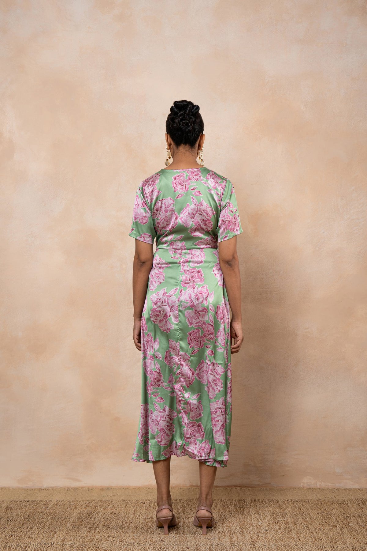 Amara – Mint Green Floral Satin Front-Knot Midi Dress