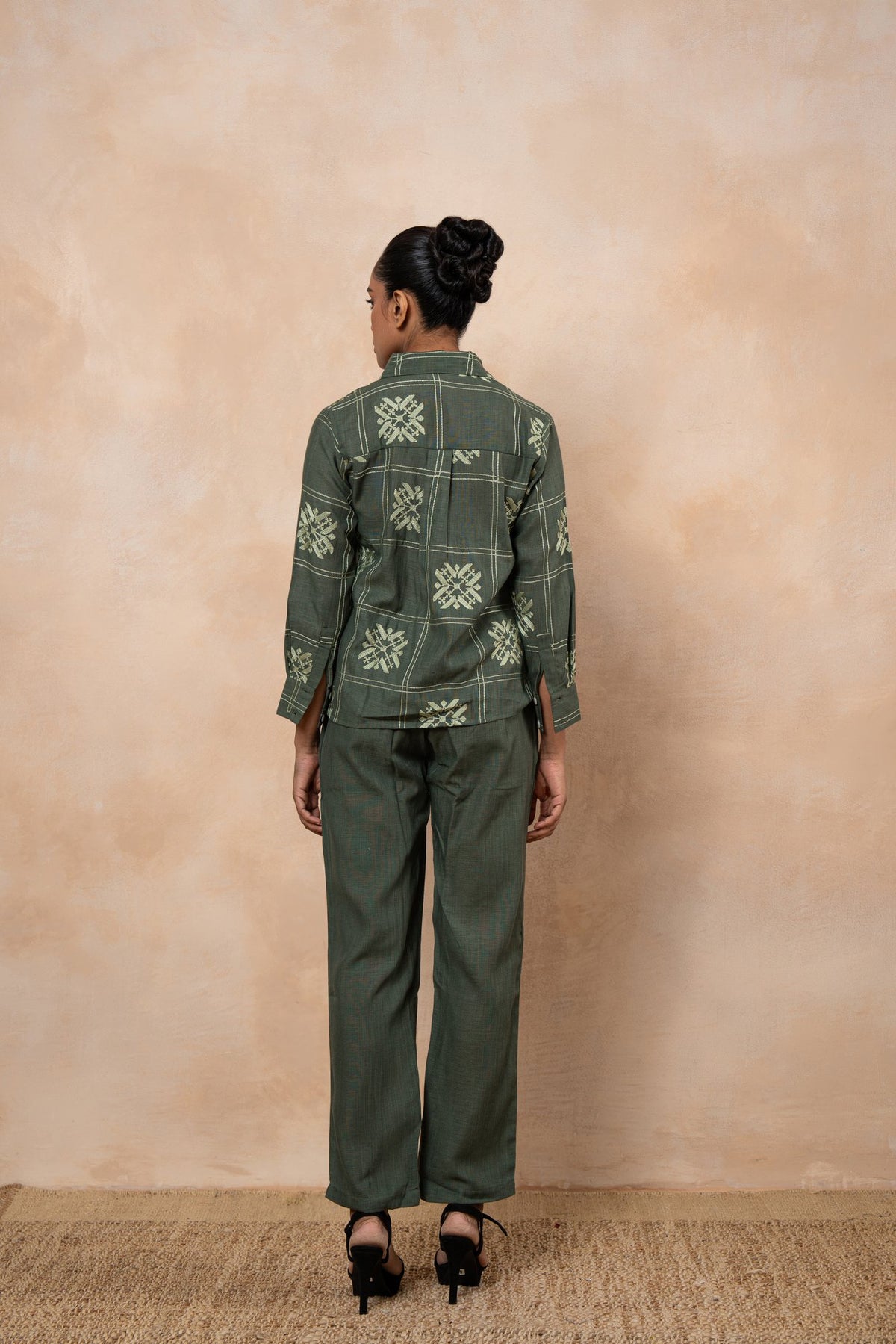 Fern Green Embroidered cotton viscose Formal Shirt with Trousers