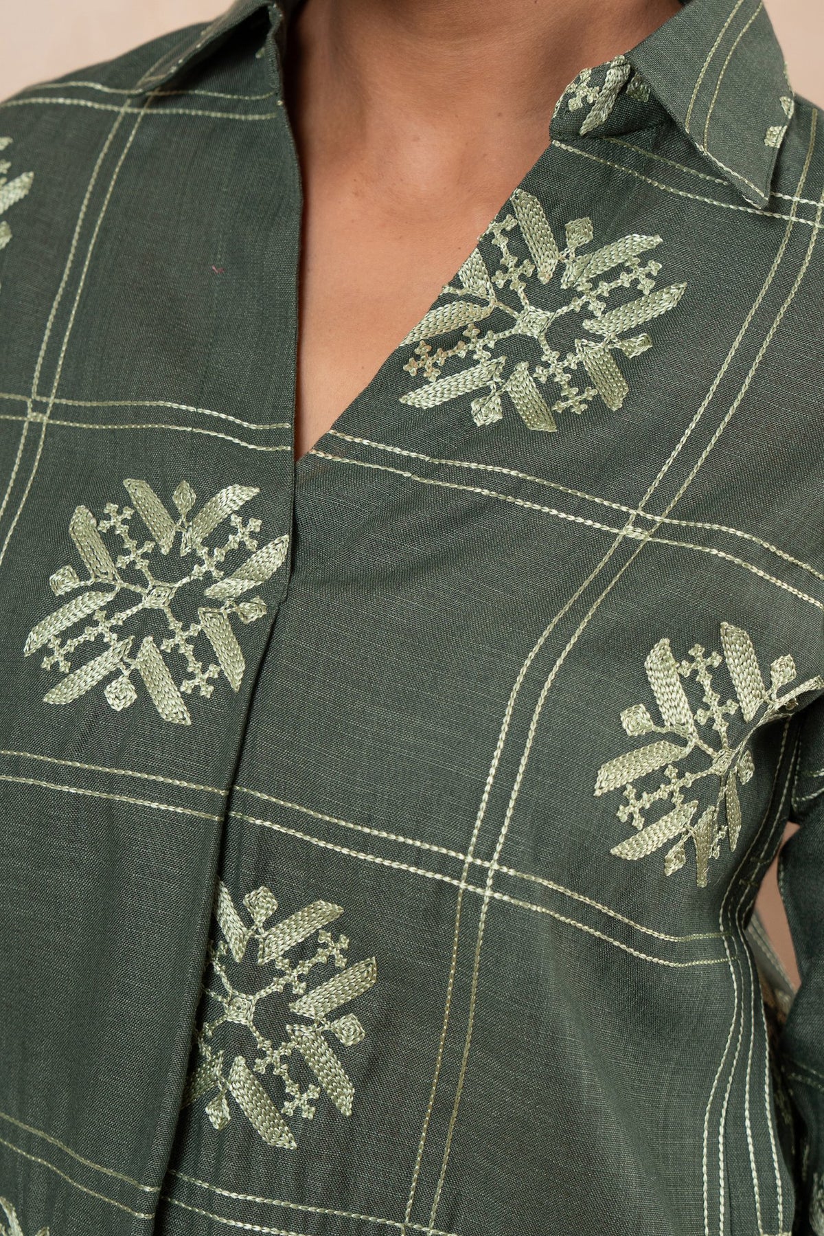 Fern Green Embroidered cotton viscose Formal Shirt with Trousers