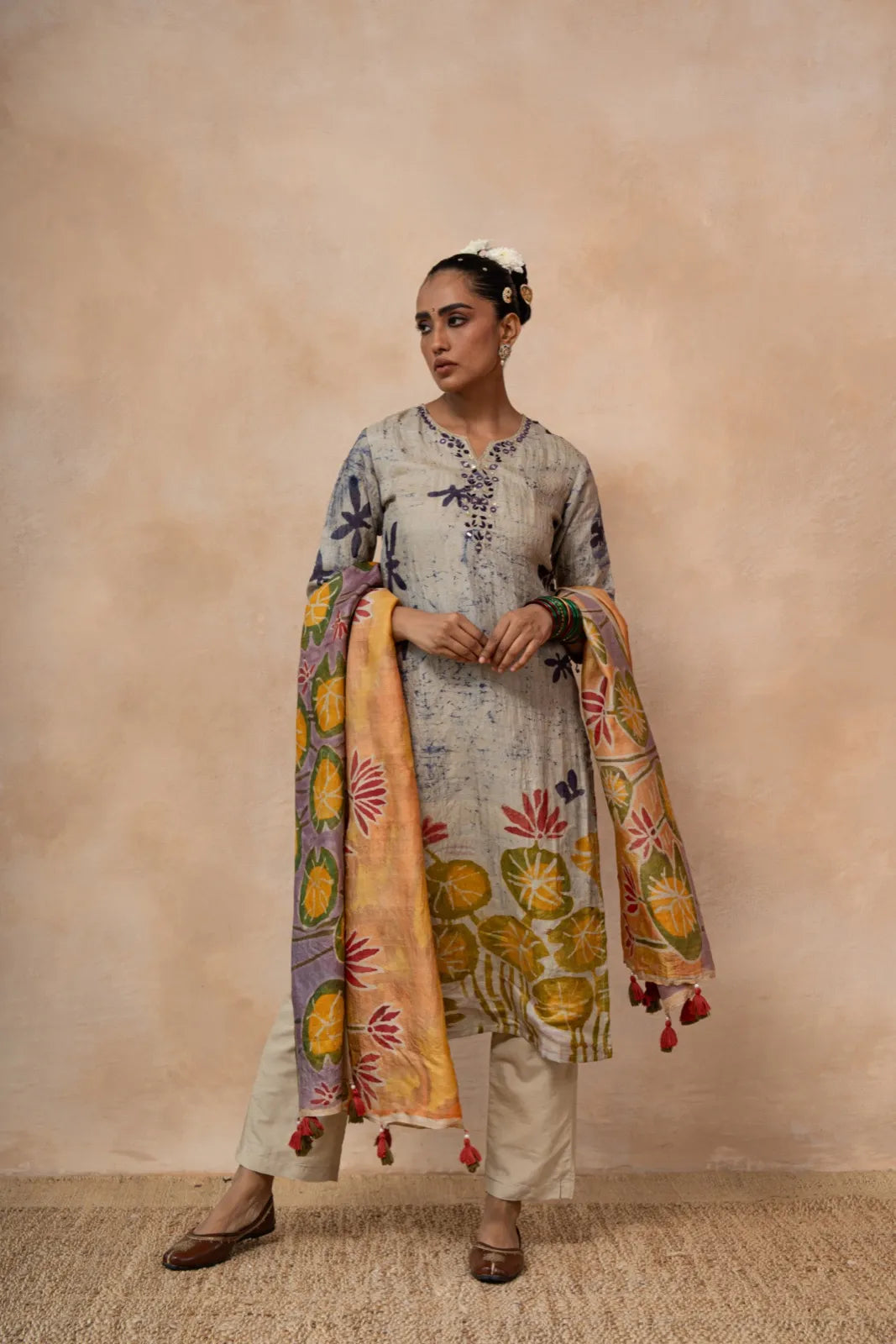 Kamalini – Grey Hand Batik Tussar Silk Kurta Set with Dupatta