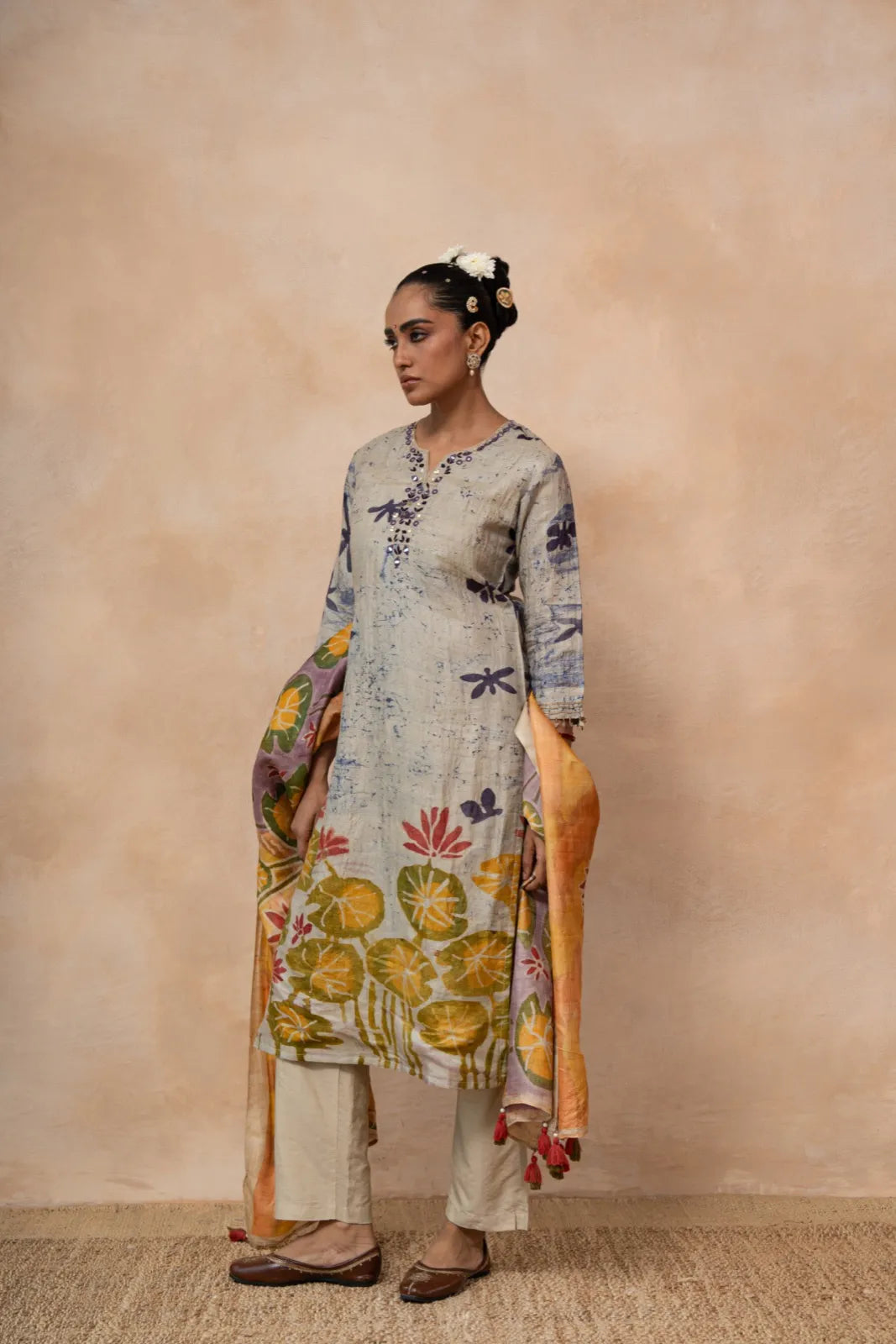 Kamalini – Grey Hand Batik Tussar Silk Kurta Set with Dupatta