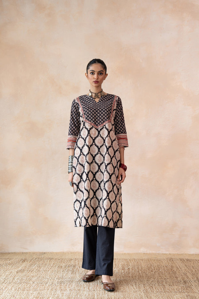 Rekha – Black & Ivory Bagru Hand Block Printed Kurta Set with Straight Pants