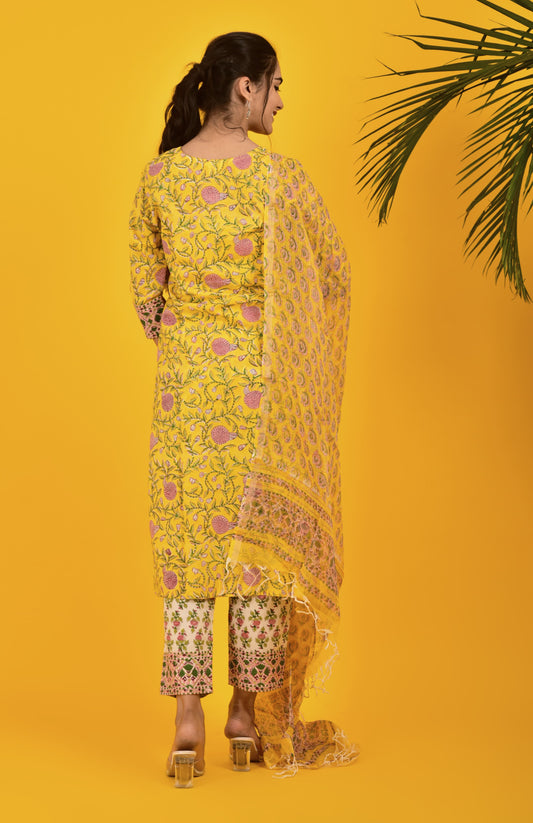 Block Print elegant kurta pant set in Yellow/white with Kota Doria Dupatta